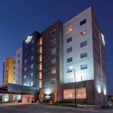 Microtel Inn & Suites By Wyndham San Luis Potosí Zewnętrze zdjęcie