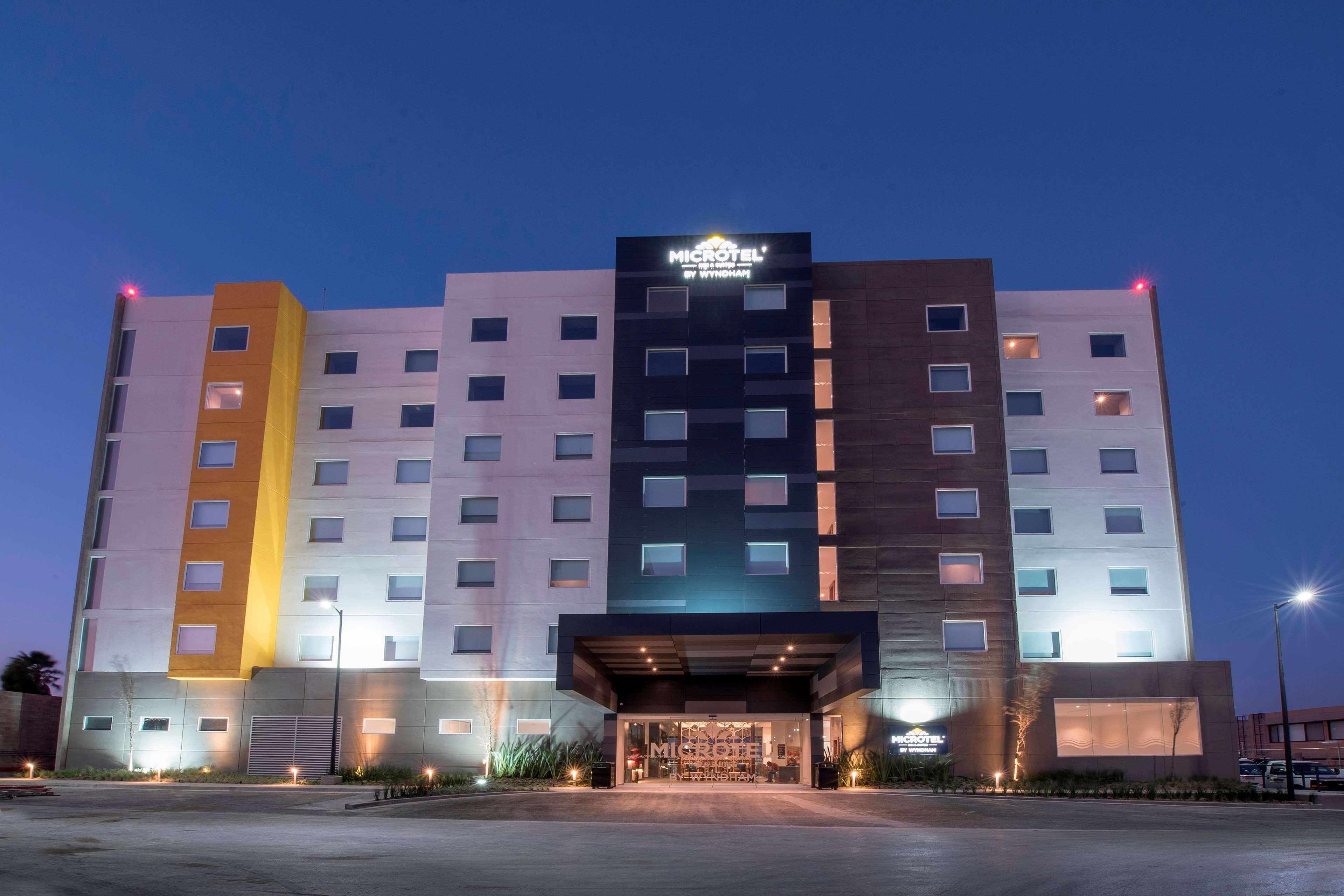 Microtel Inn & Suites By Wyndham San Luis Potosí Zewnętrze zdjęcie